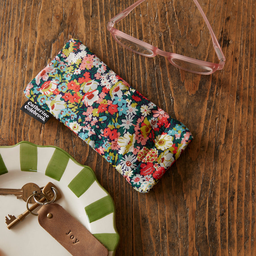 CATHERINE COLEBROOK LIBERTY FABRIC GLASSES CASE IN GREEN/PINK